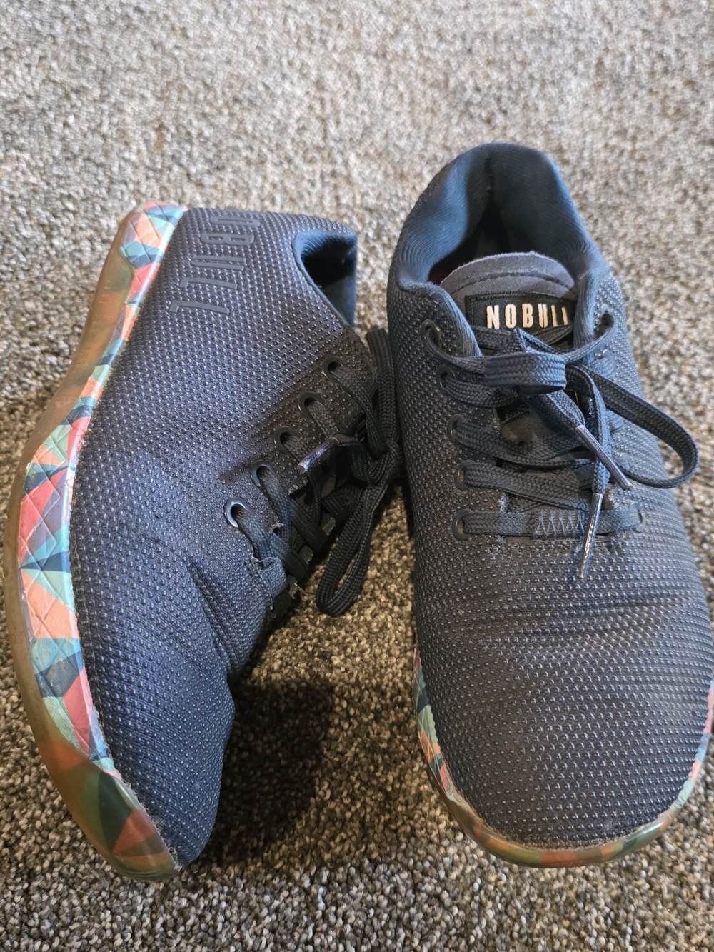 NOBULL Navy Lightning trainers featuring a colorful prism sole Size 8.5 Womans